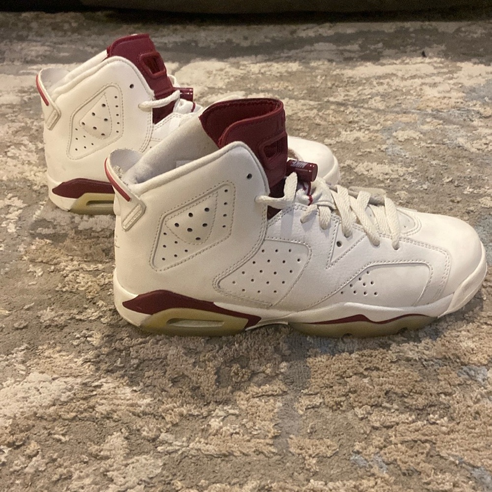 Jordan 6 Retro Maroon (GS)